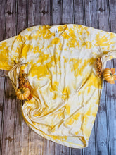 Load image into Gallery viewer, Yellow and White Reverse Tie Dye T-shirt